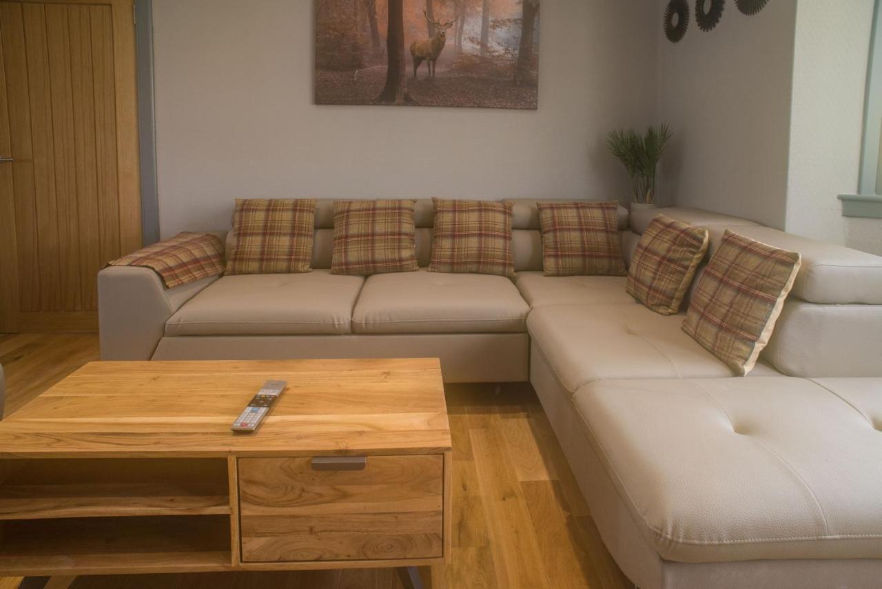 Luxury Super Central Cottage With A Hot Tub/ Gym Portree Kültér fotó