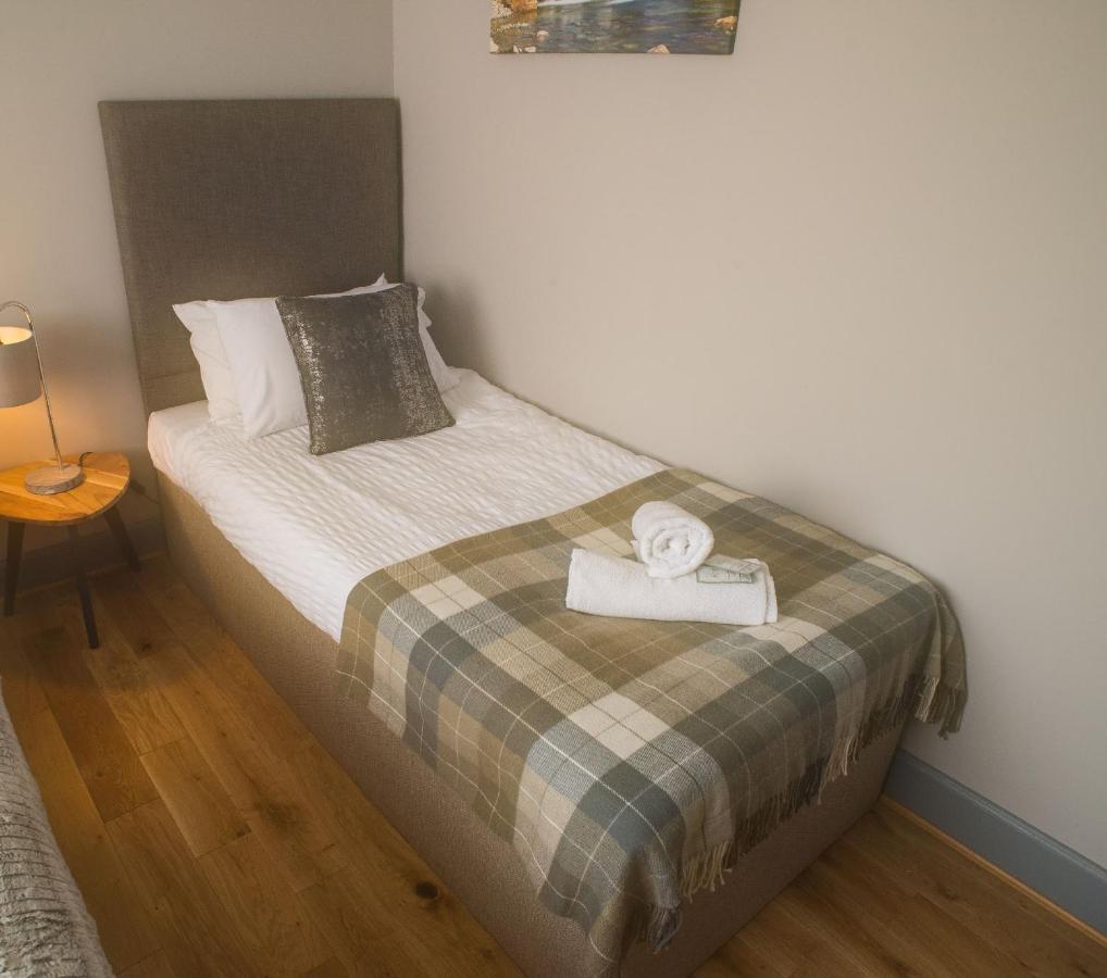 Luxury Super Central Cottage With A Hot Tub/ Gym Portree Kültér fotó
