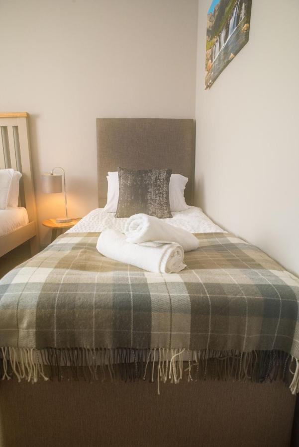 Luxury Super Central Cottage With A Hot Tub/ Gym Portree Kültér fotó